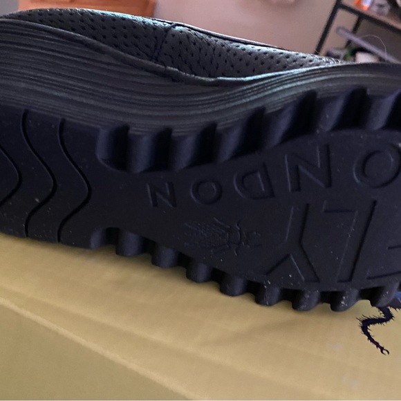 Fly London - Picture 11 of 12